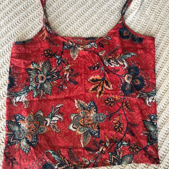 Hollister Tops - Floral Tank Top Blouse Hollister Tops - Floral Tank Top Blouse